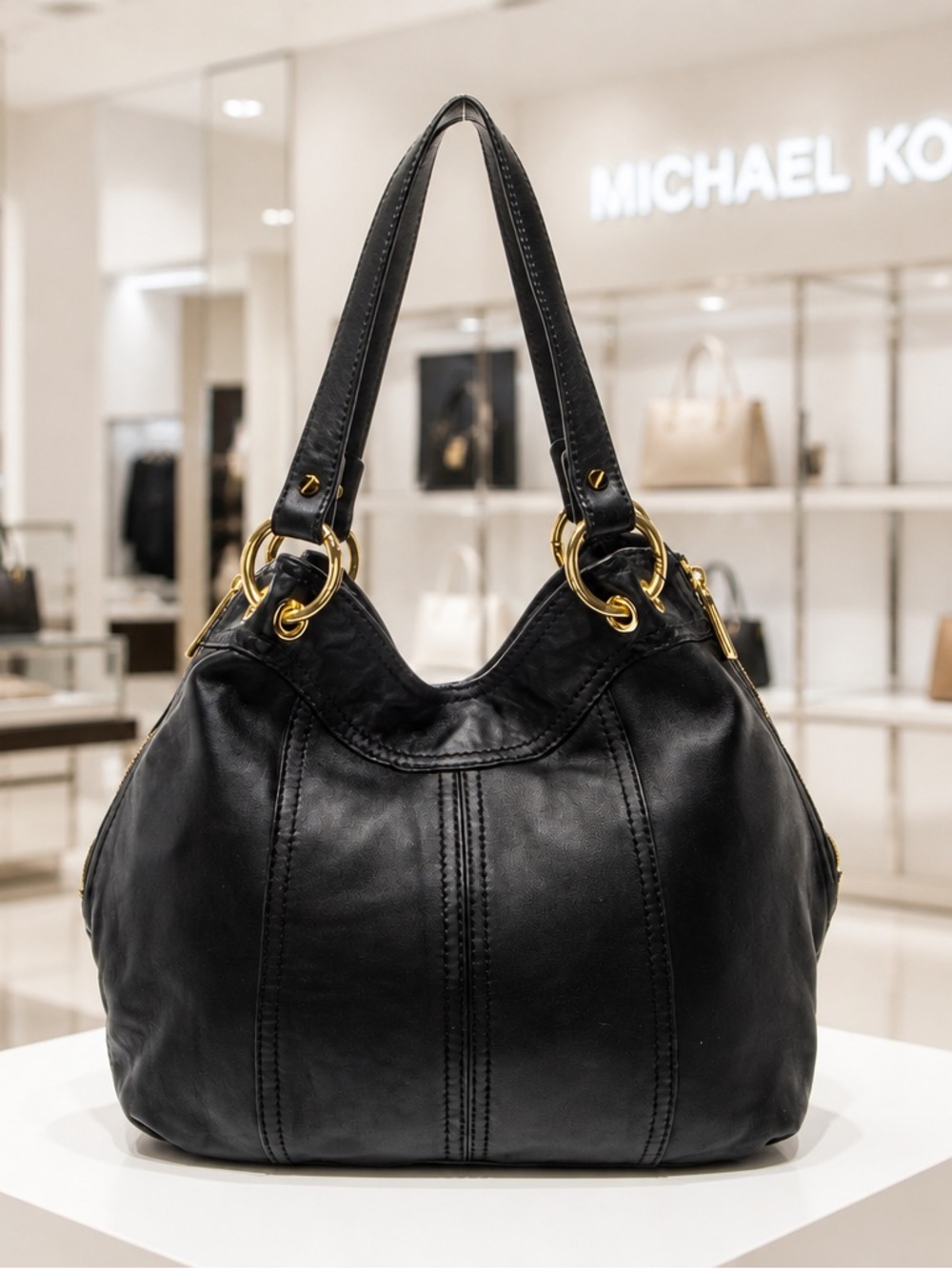 EUC  Michael Kors Moxley Black Leather Gold Zippers Details Shoulder Bag 🍒 - Picture 5 of 17